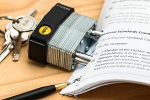 50代が保険契約書を理解するのは難しいのか？