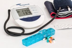50代の健康診断結果をもとに保険を比較するポイントは？